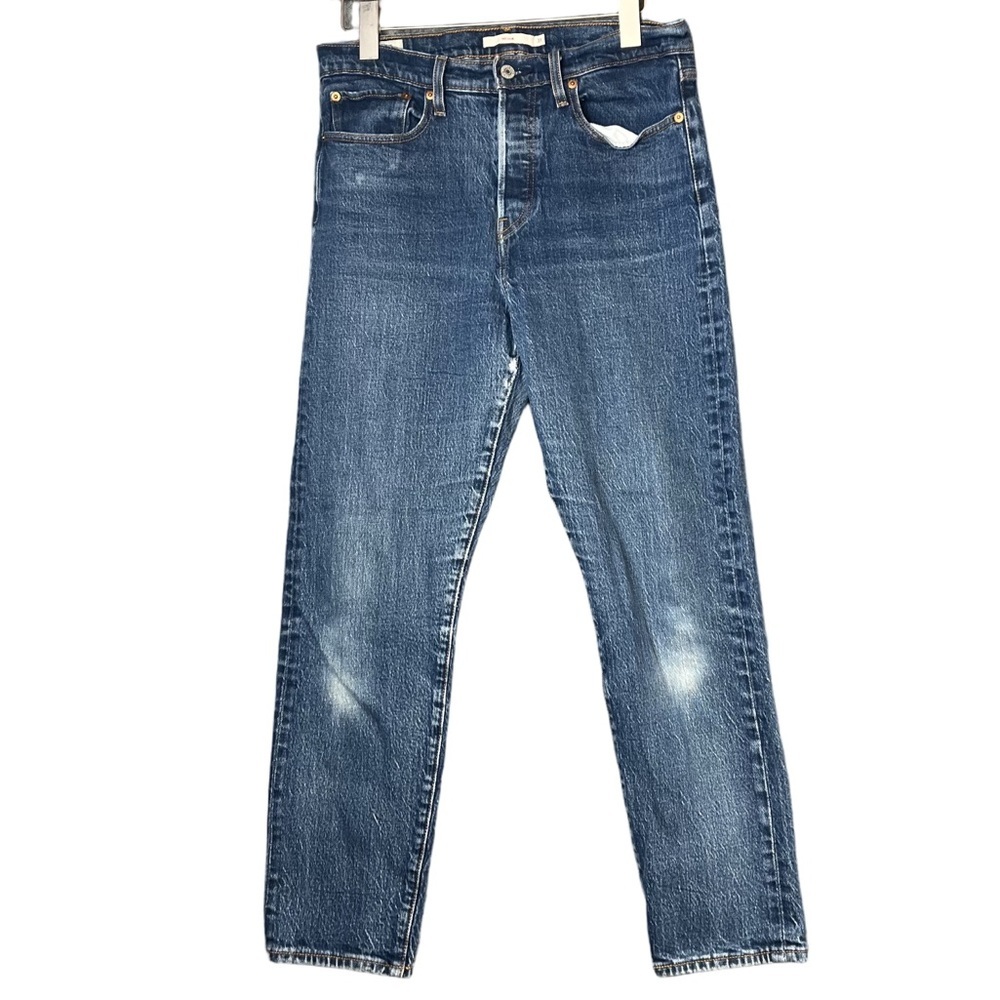Levi’s Wedgie Medium Wash 31 W 27 L Distressed Ankle Straight Leg Denim Jeans